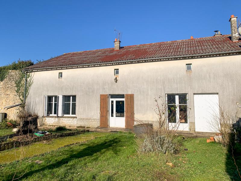 Detached 4 bed stone house with large garden