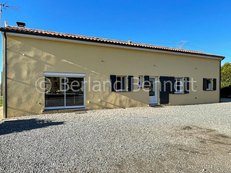 Detached bungalow with gite